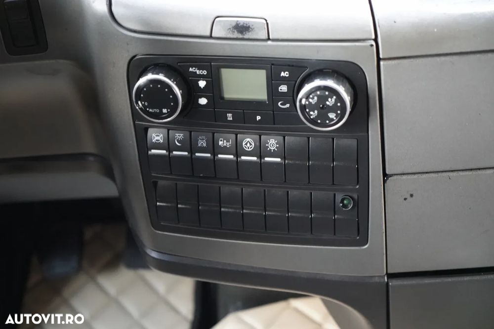 MAN TGX 18.440 / XLX / MEGA / MANUAL / PLATĂ JOSĂ - 31