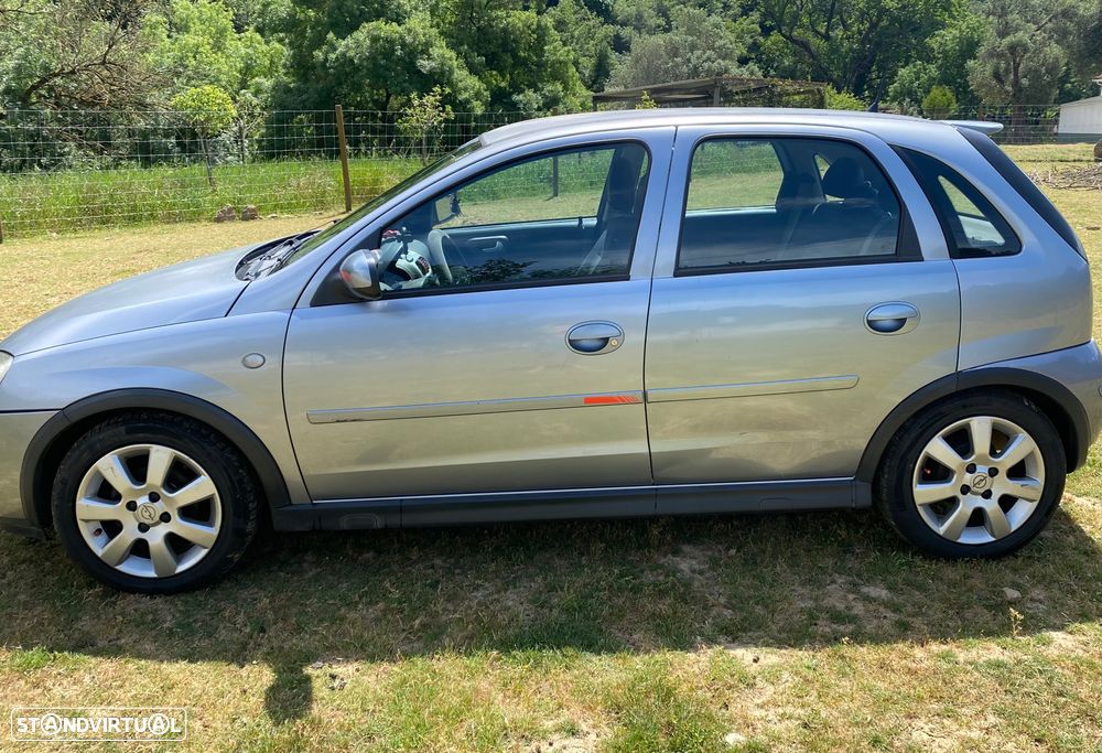 Opel Corsa 1.2 16V Cosmo - 2