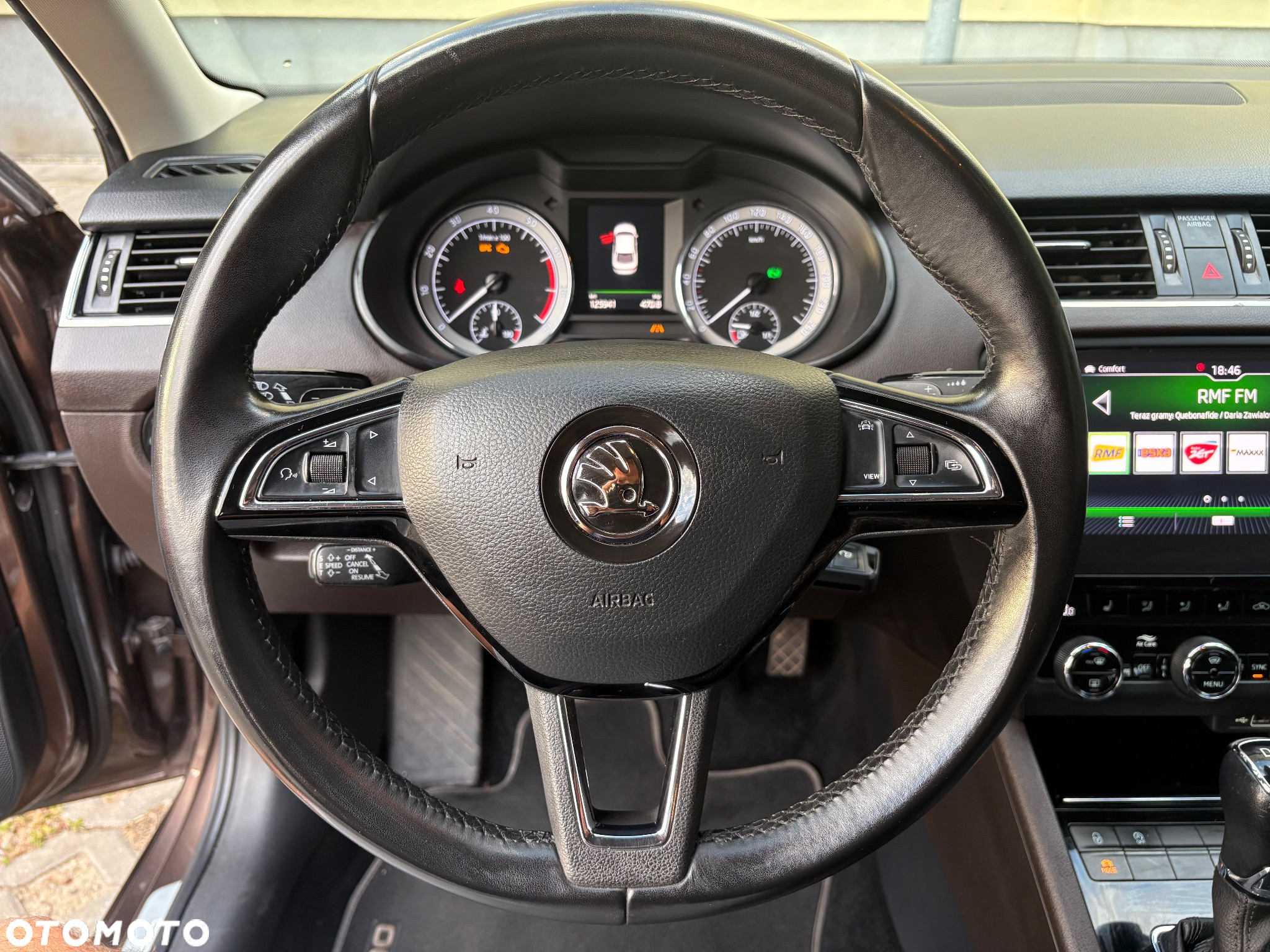 Skoda Octavia 2.0 TSI L&K DSG - 26