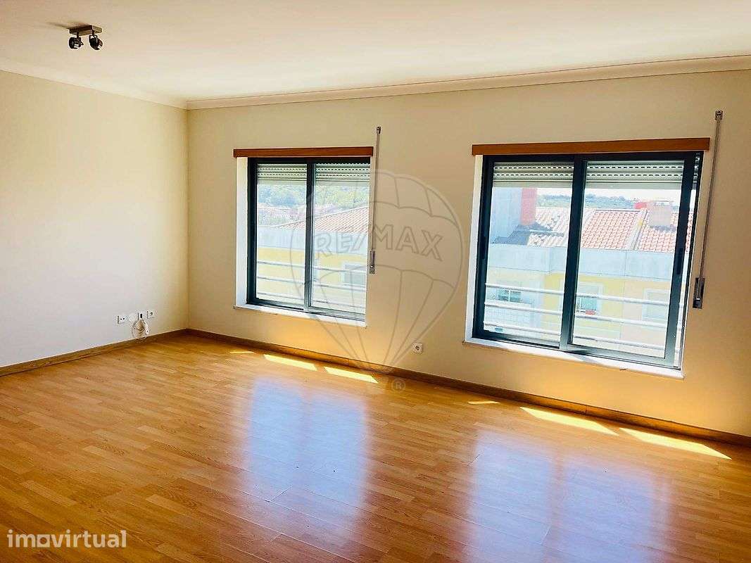 Apartamento T3 para arrendamento - Grande imagem: 2/16