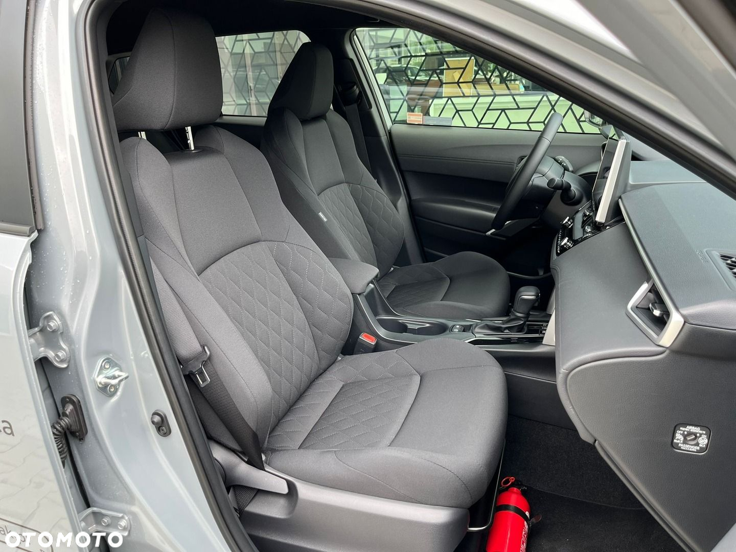 Toyota Corolla Cross - 24