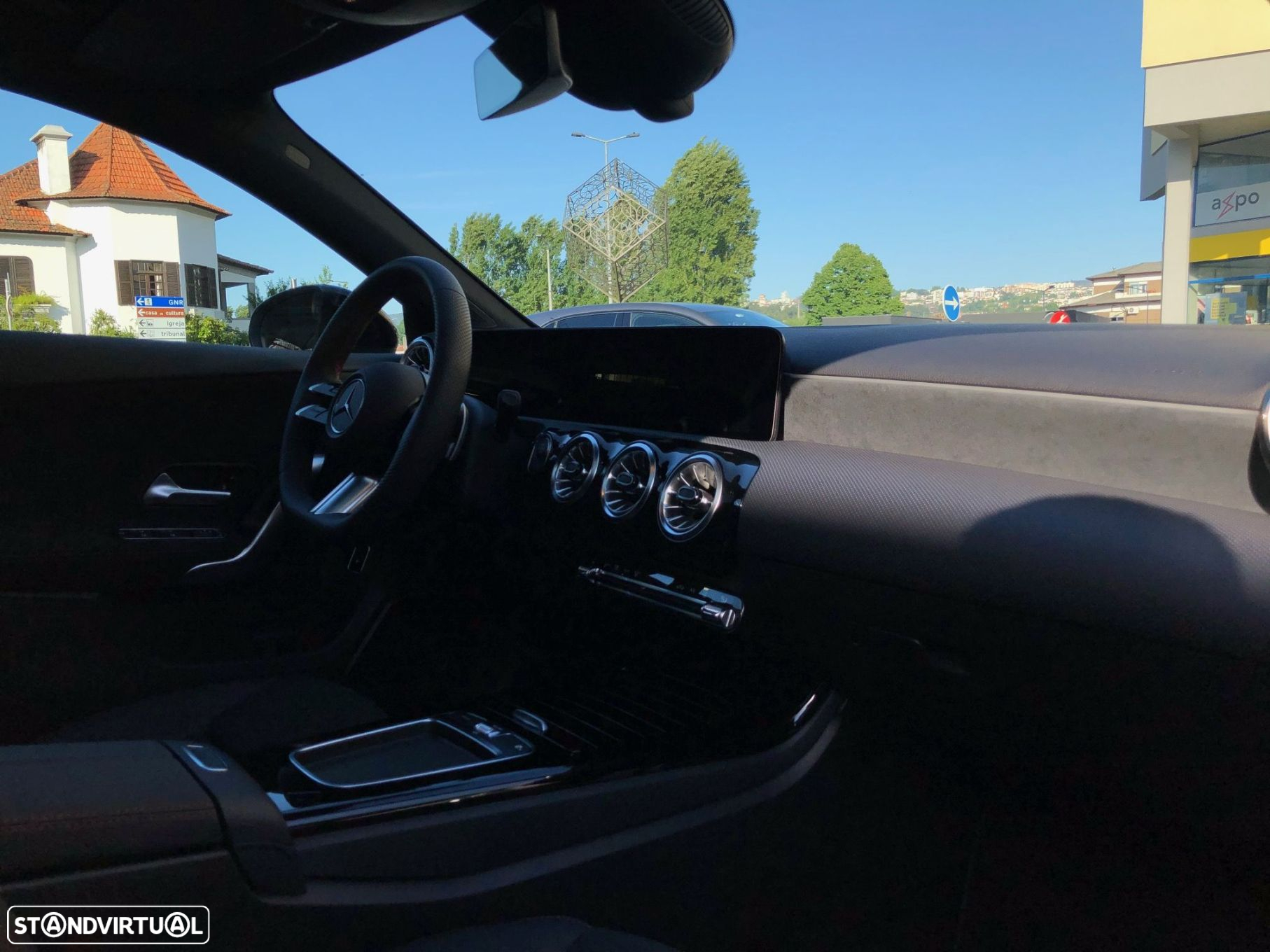 Mercedes-Benz A 250 e AMG Line - 22