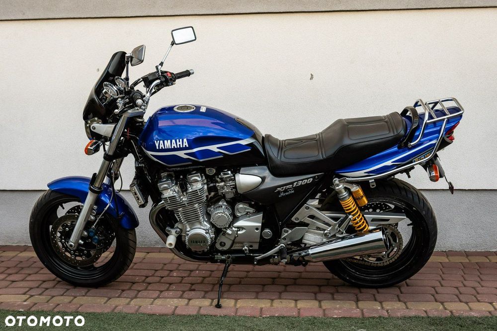 Yamaha XJR - 6