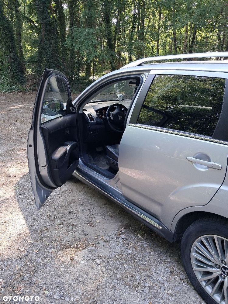 Mitsubishi Outlander 2.4 Intense + EU5 CVT - 11