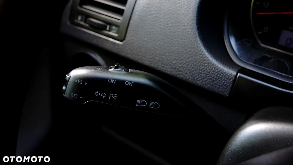 Volkswagen Polo 1.6 Sportline - 11
