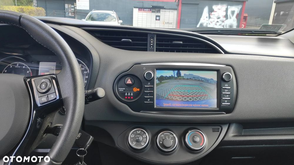 Toyota Yaris 1.5 Premium - 7