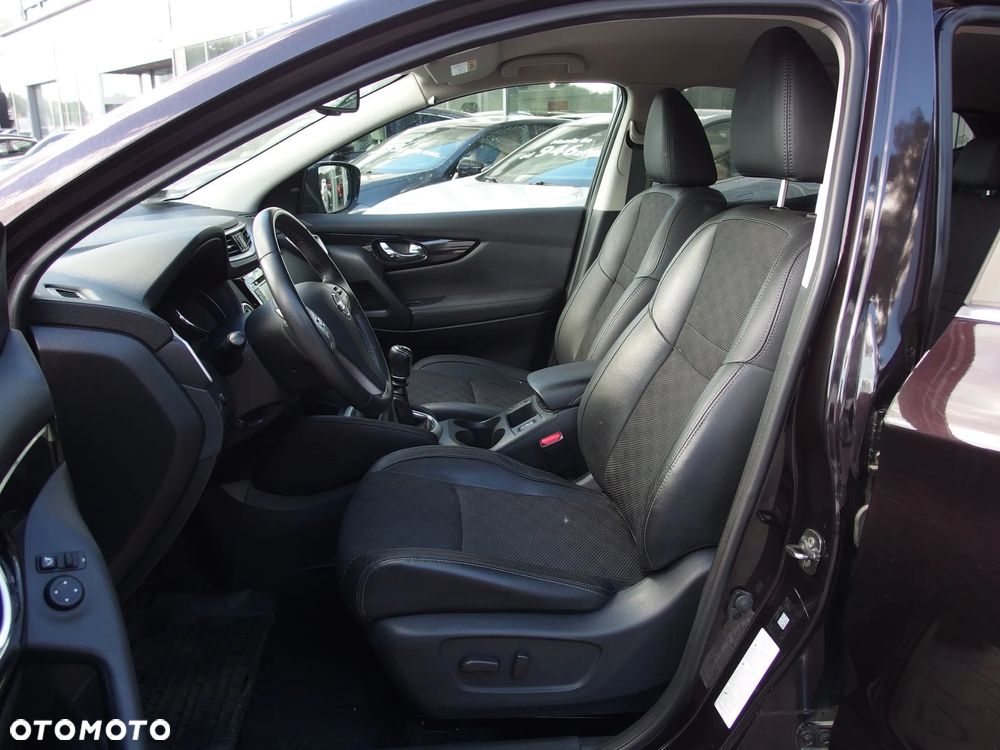 Nissan Qashqai 1.6 DIG-T Tekna - 8