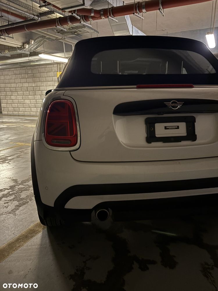 MINI Cooper Essential Trim - 22