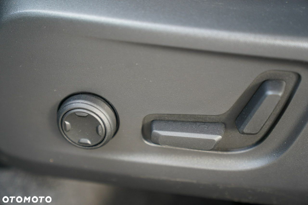 Volvo XC 40 - 24