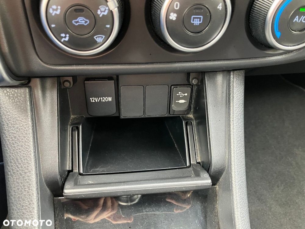 Toyota Corolla 1.4 D-4D Comfort - 17