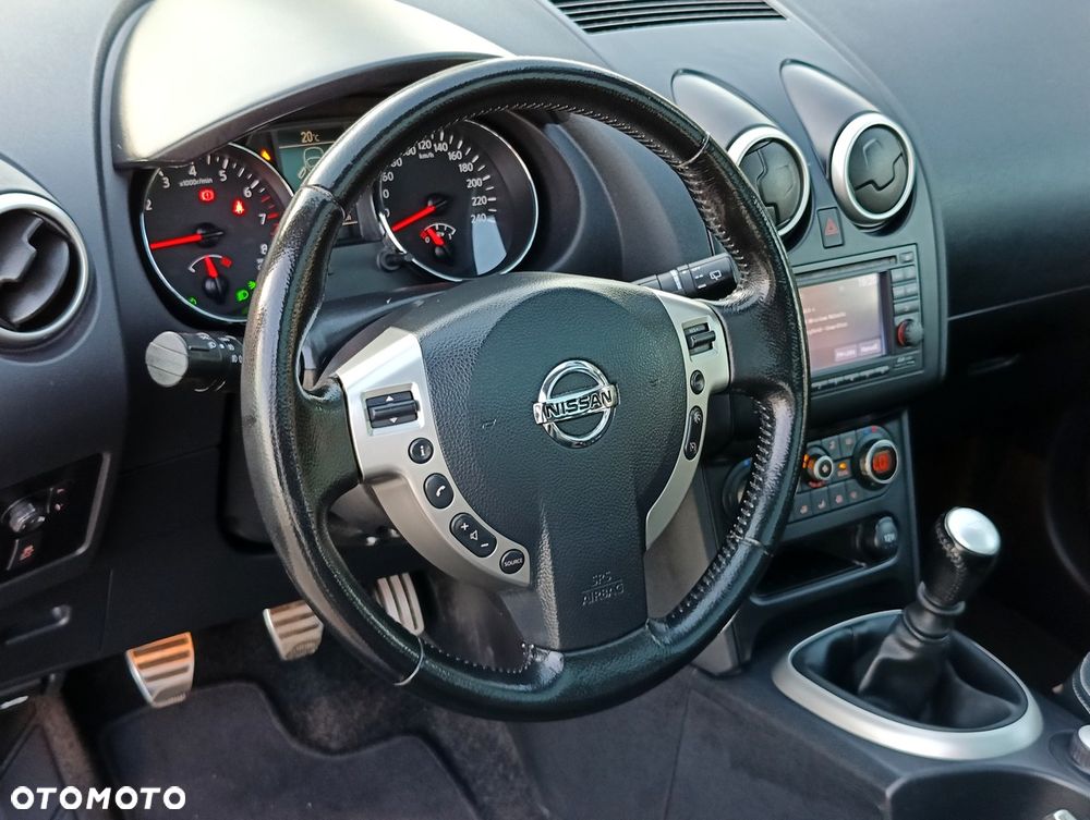 Nissan Qashqai 2.0 4x4 Tekna Premium - 10