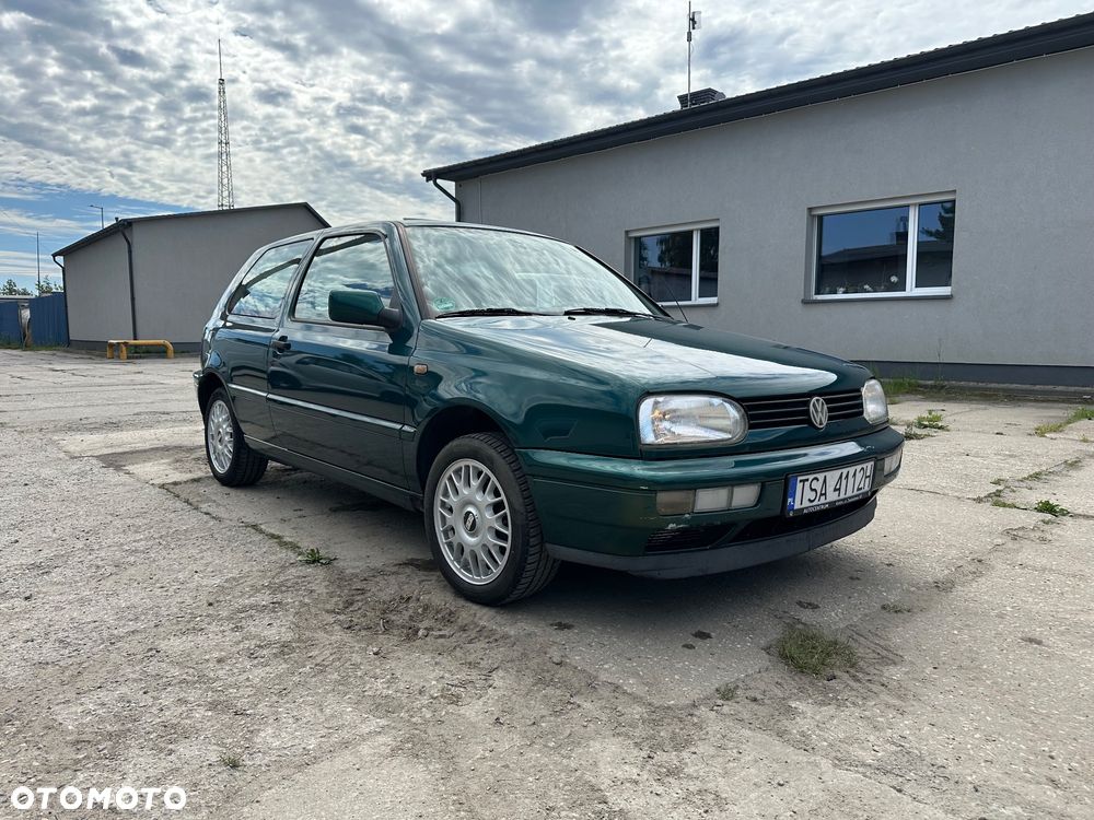 Volkswagen Golf - 3