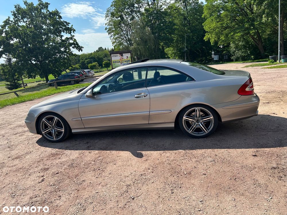 Mercedes-Benz CLK - 6