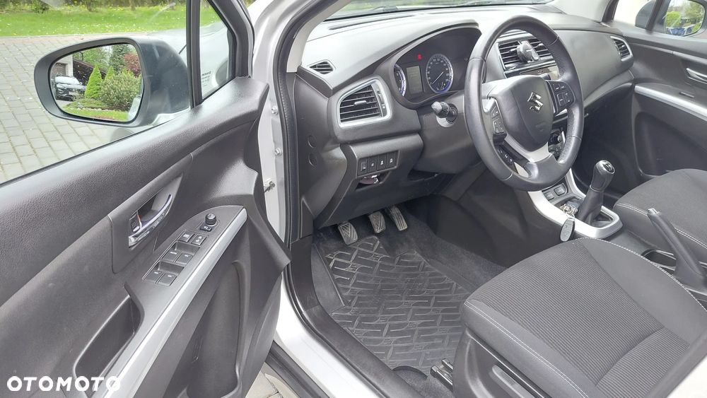 Suzuki SX4 S-Cross 1.0 T Premium - 5