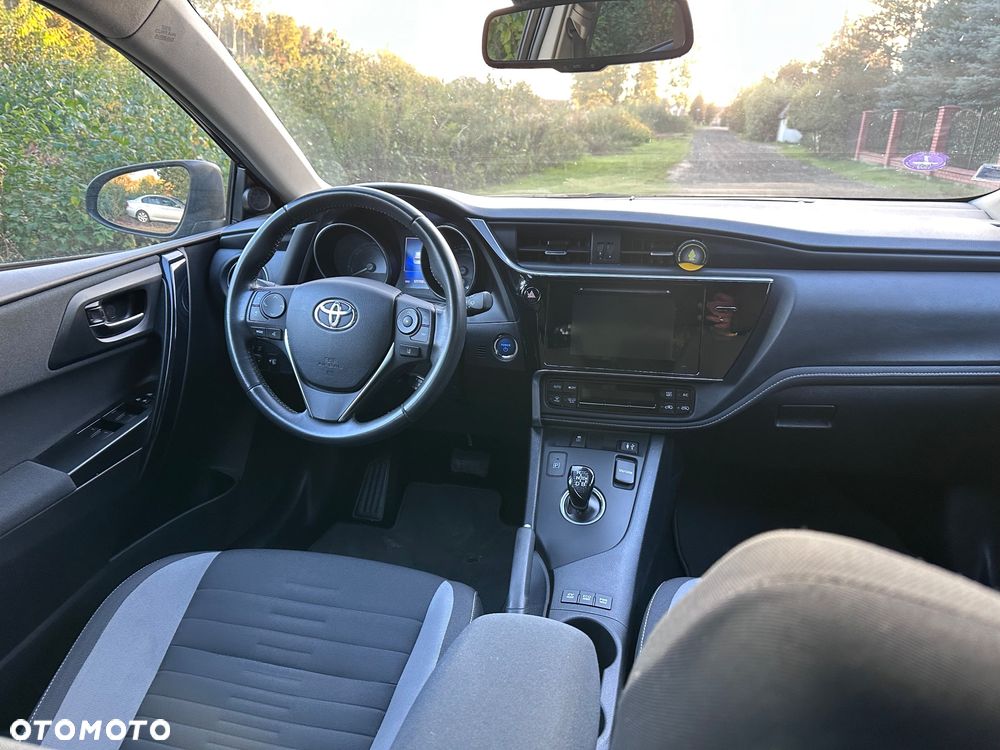 Toyota Auris - 14