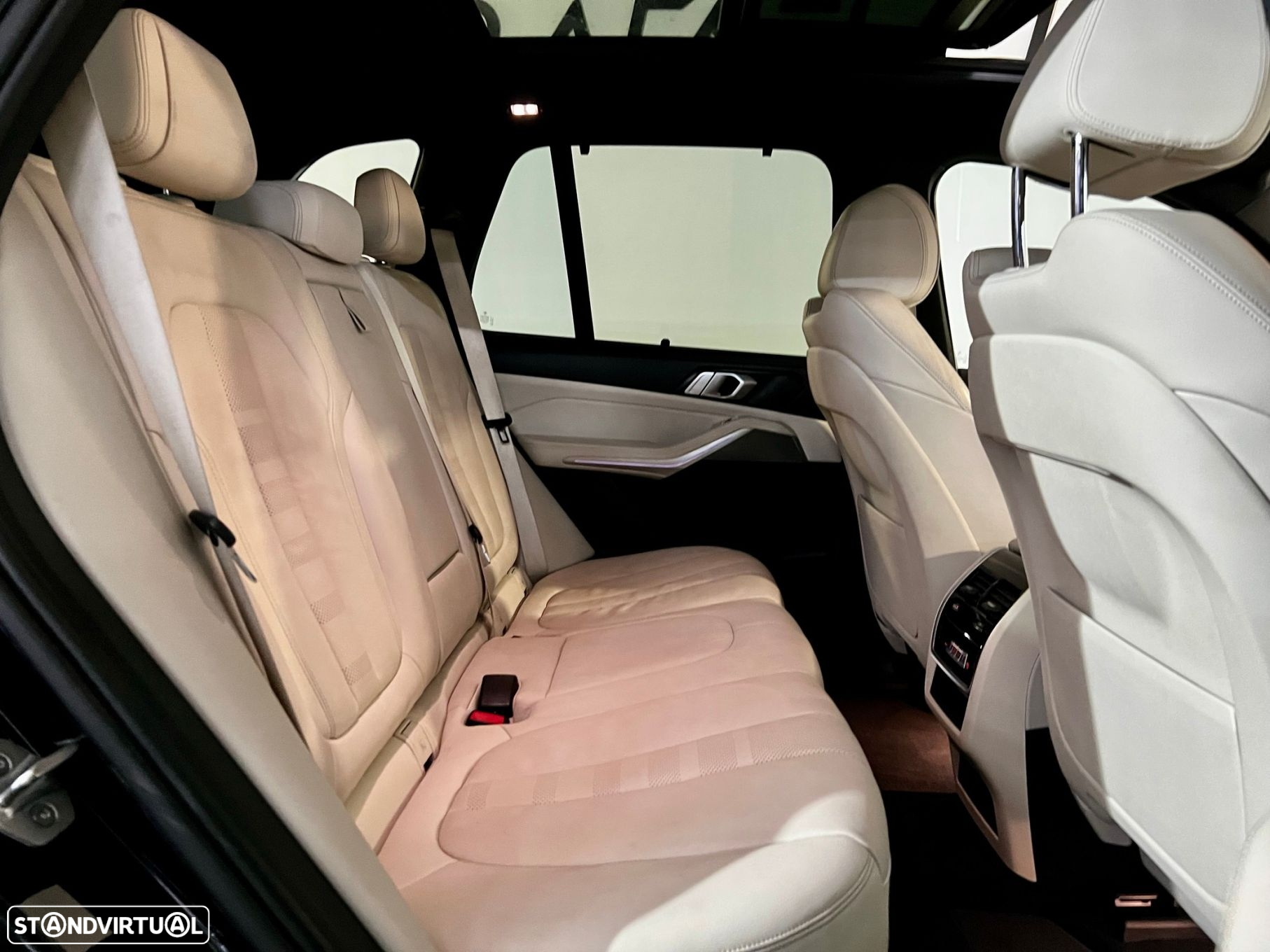 BMW X5 45 e xDrive Pack M - 32