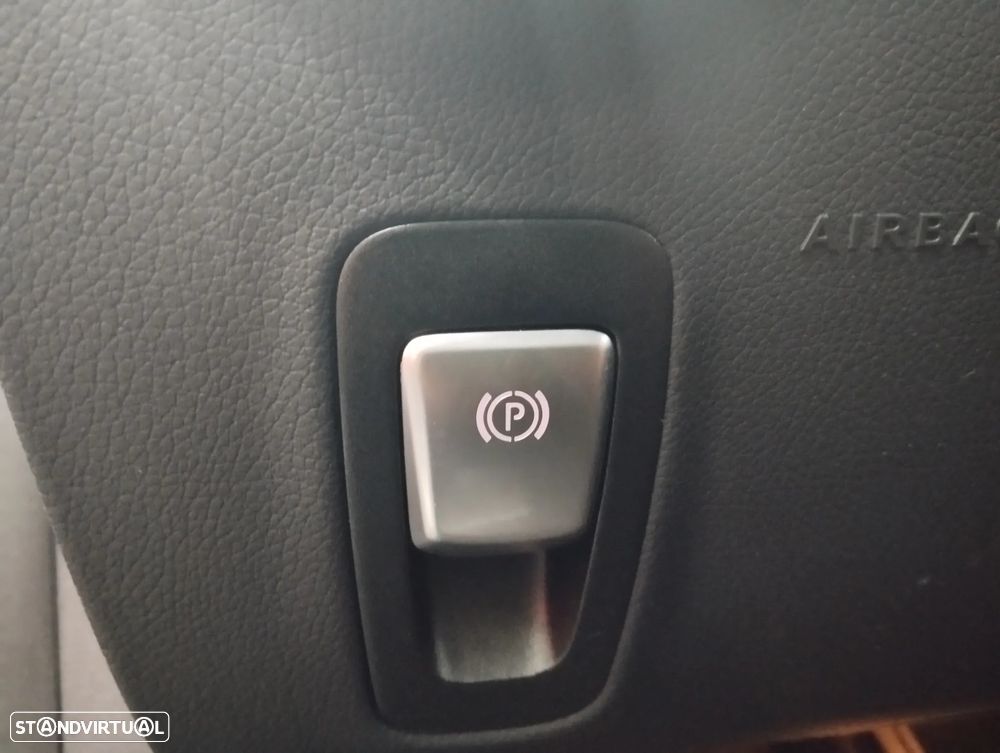 Mercedes-Benz E 220 d AMG Line - 29