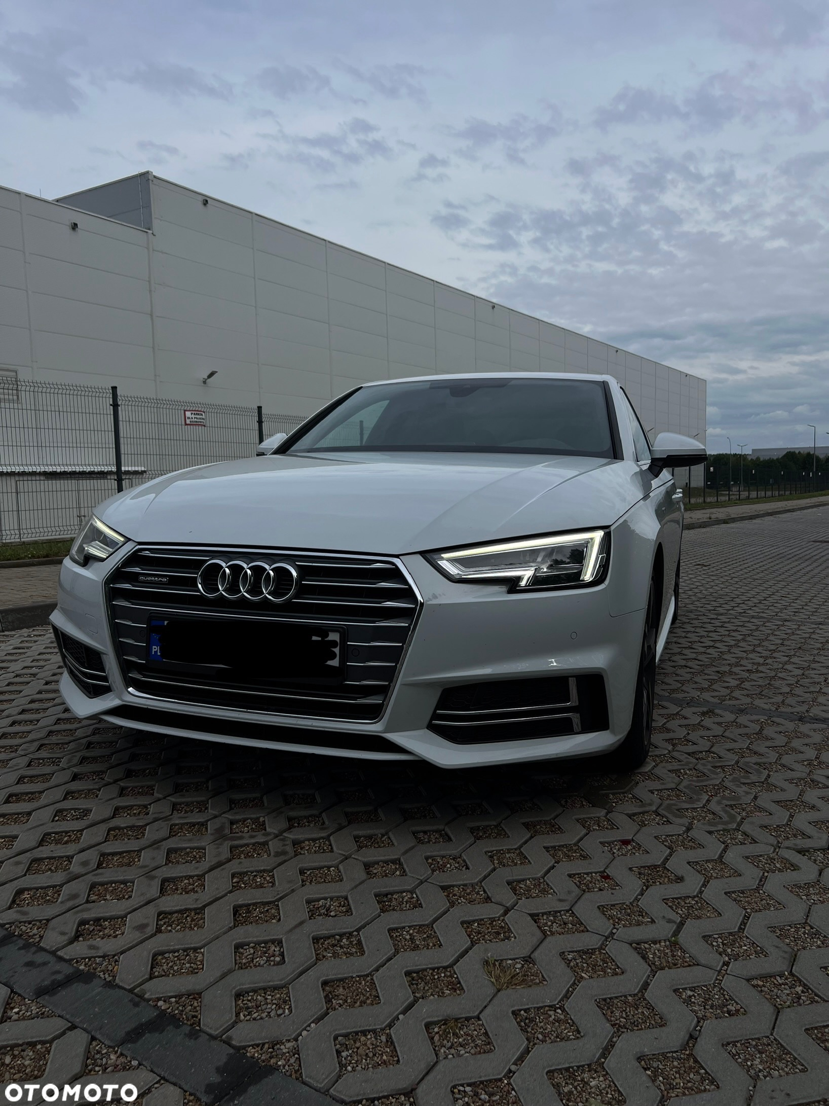 Audi A4 2.0 TFSI Quattro Design S tronic - 4