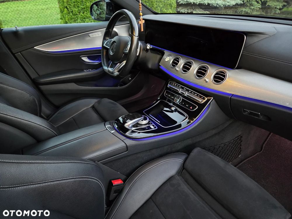 Mercedes-Benz Klasa E 220 d 9G-TRONIC - 11