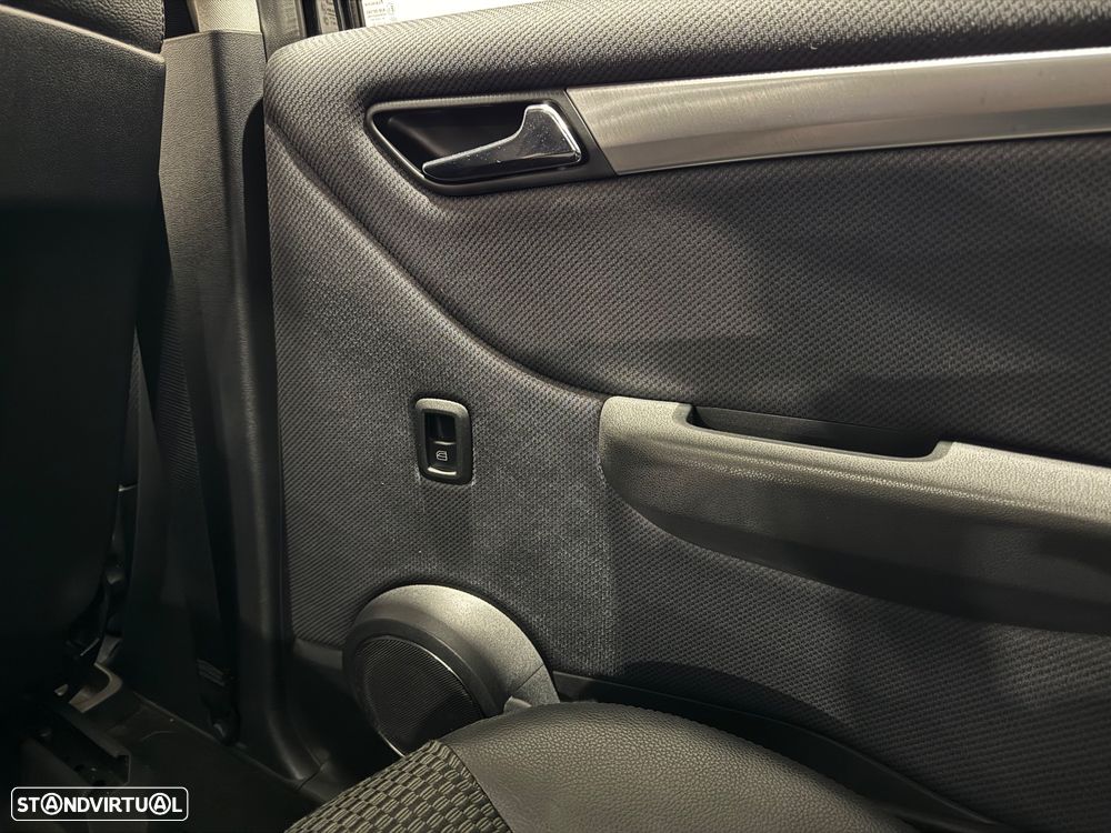 Mercedes-Benz B 180 CDI - 17