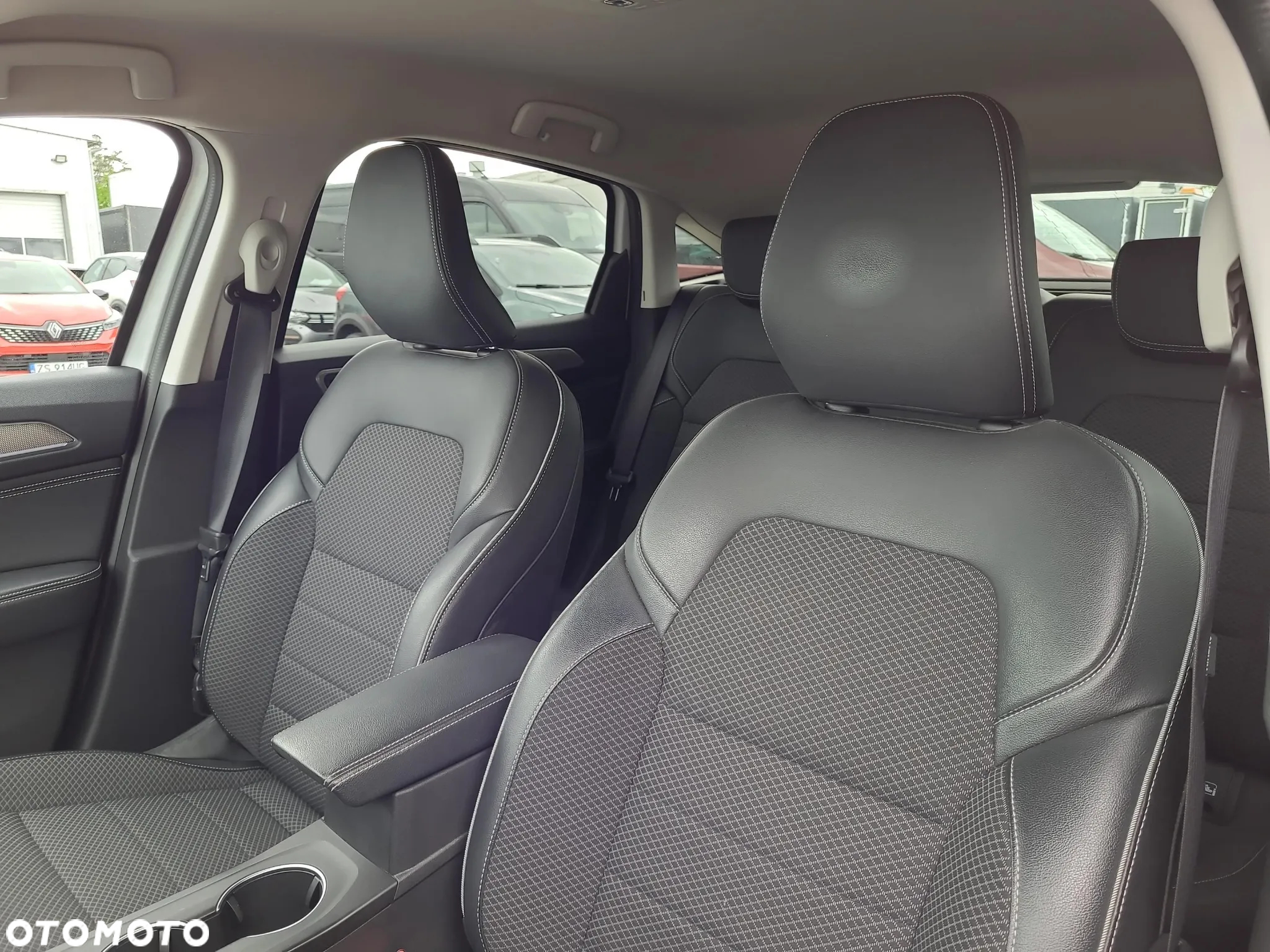 Renault Arkana 1.6 E-TECH Intens MMT - 11