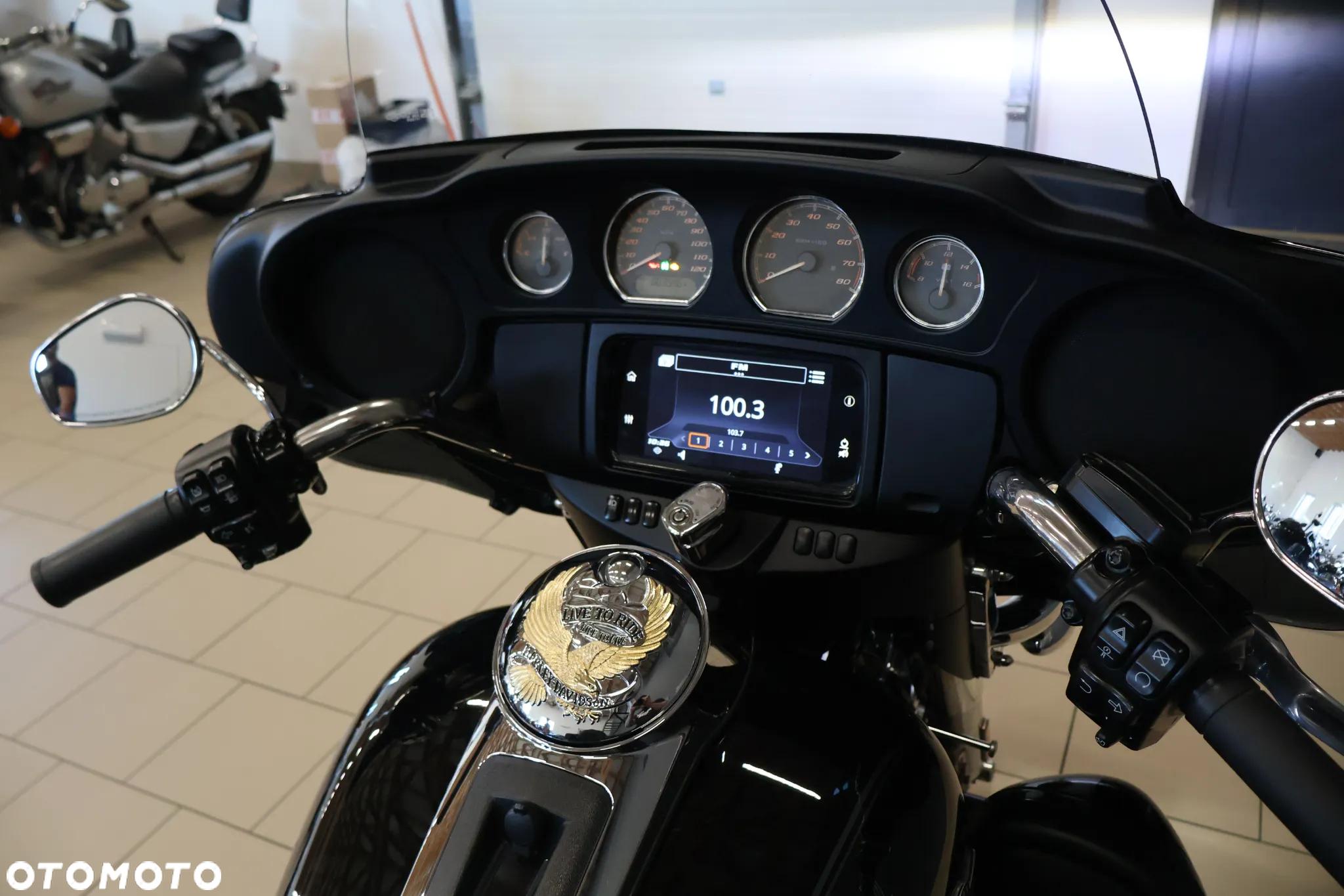 Harley-Davidson Touring Electra Glide - 8