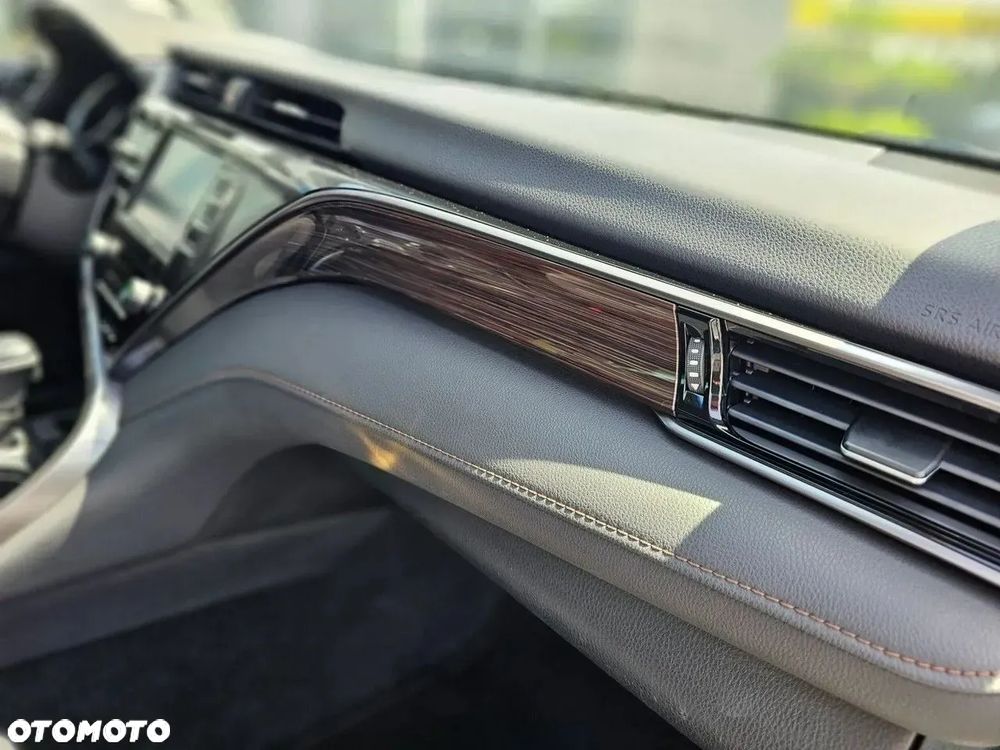 Toyota Camry 2.5 Hybrid Prestige CVT - 23