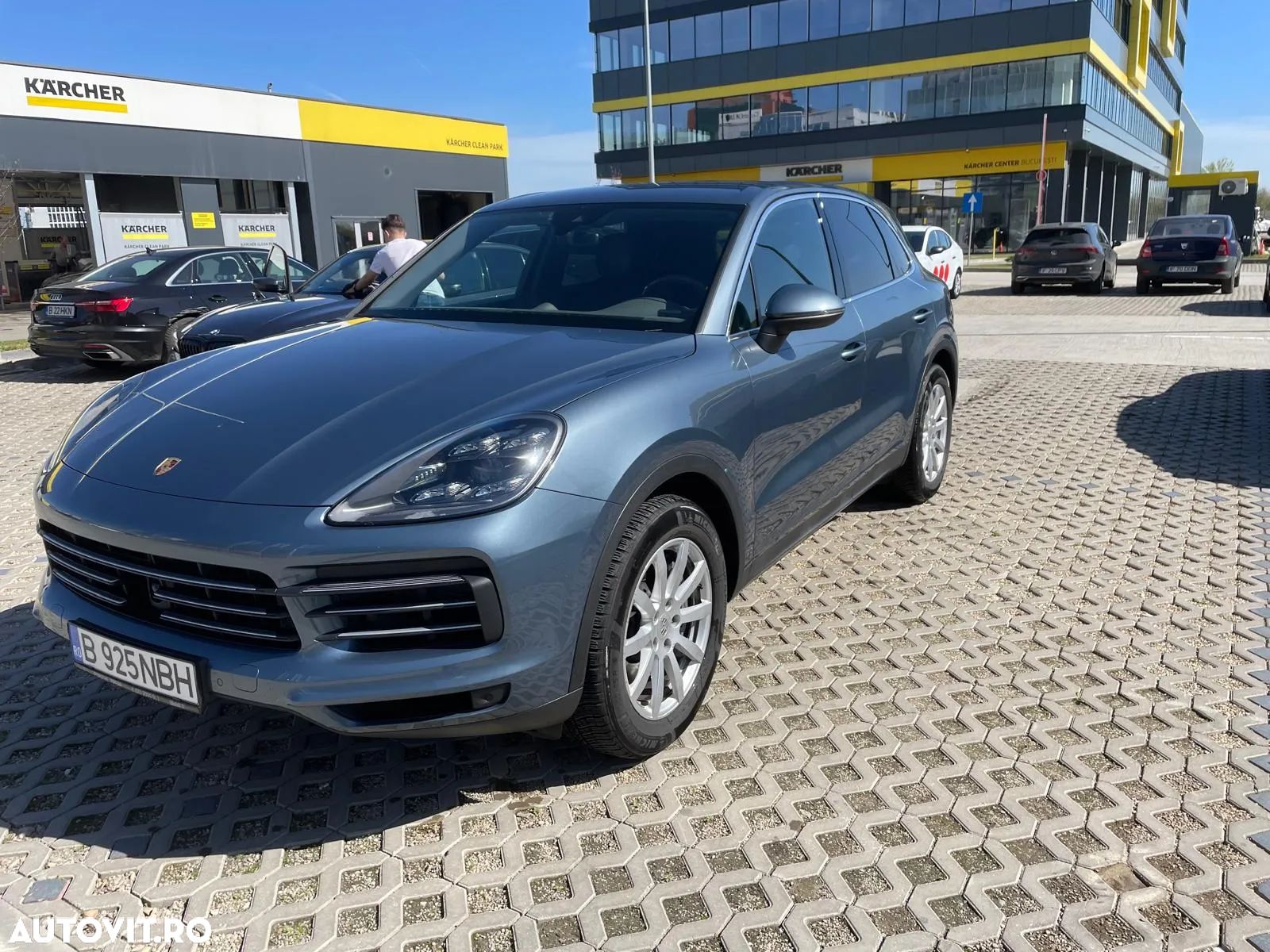 Porsche Cayenne S - 1