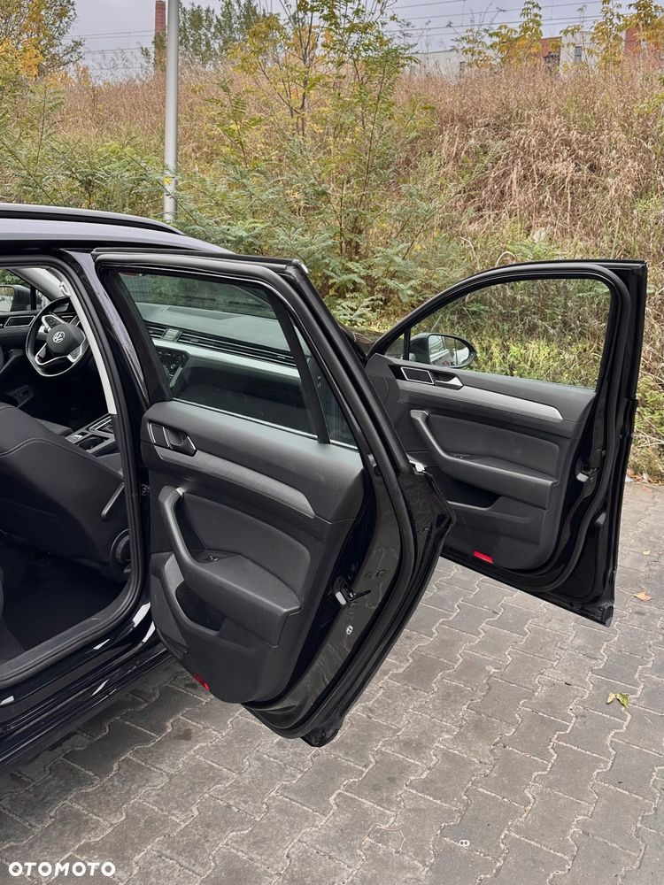 Volkswagen Passat 2.0 TDI SCR Business DSG - 17