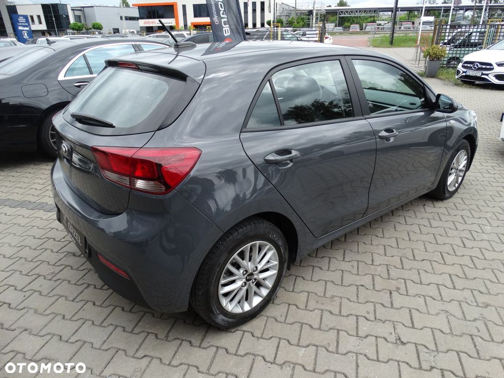 Kia Rio - 29