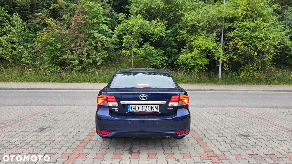 Toyota Avensis - 4