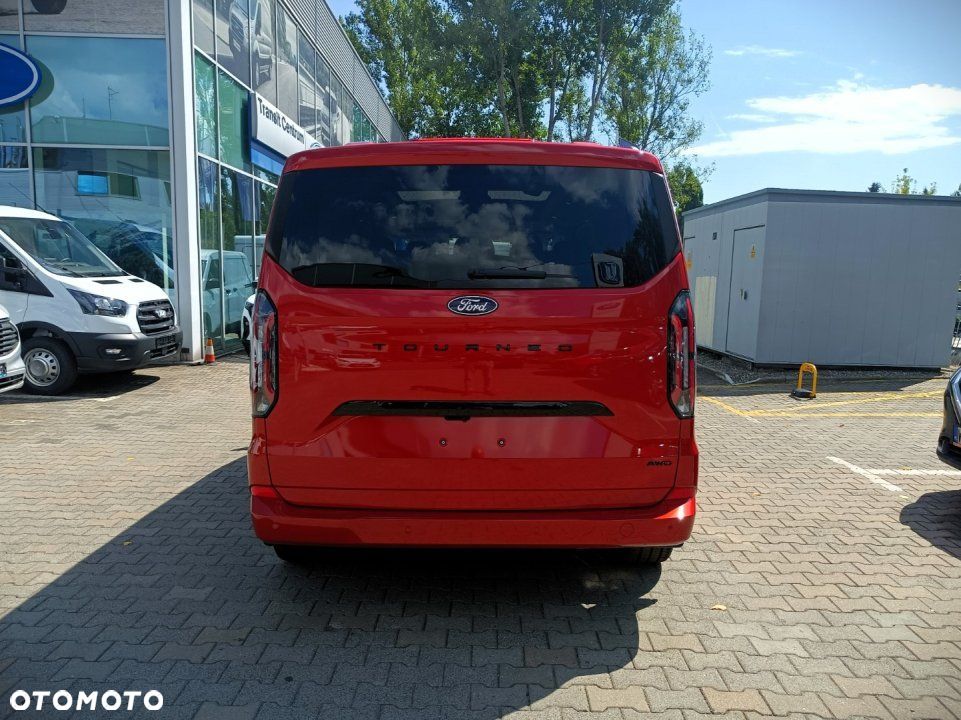 Ford Tourneo Custom - 4