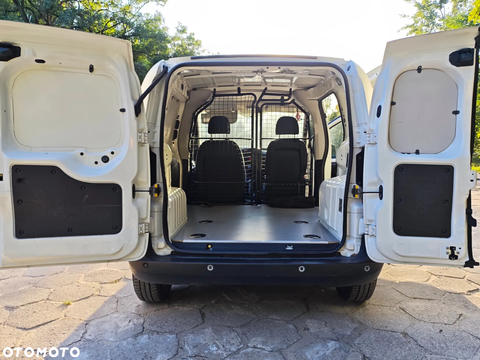 Peugeot BIPPER - 16
