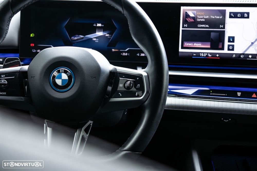BMW i5 eDrive40 Pack Desportivo M - 21