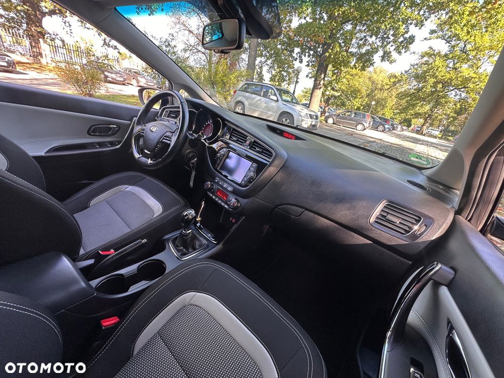 Kia Ceed - 28
