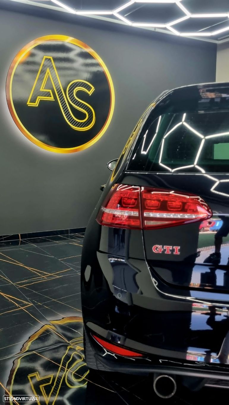 VW Golf 2.0 TSi GTi DSG Performance - 11