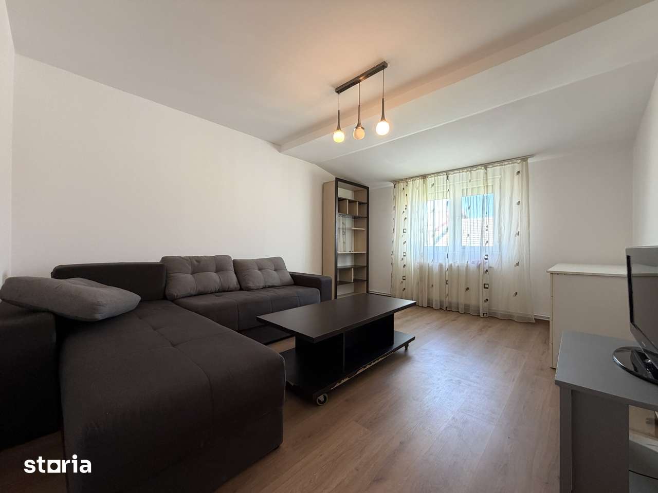 Apartment cu 2 camere, 70mp utili, etaj 5, mobilat - Girocului — fotografia 1