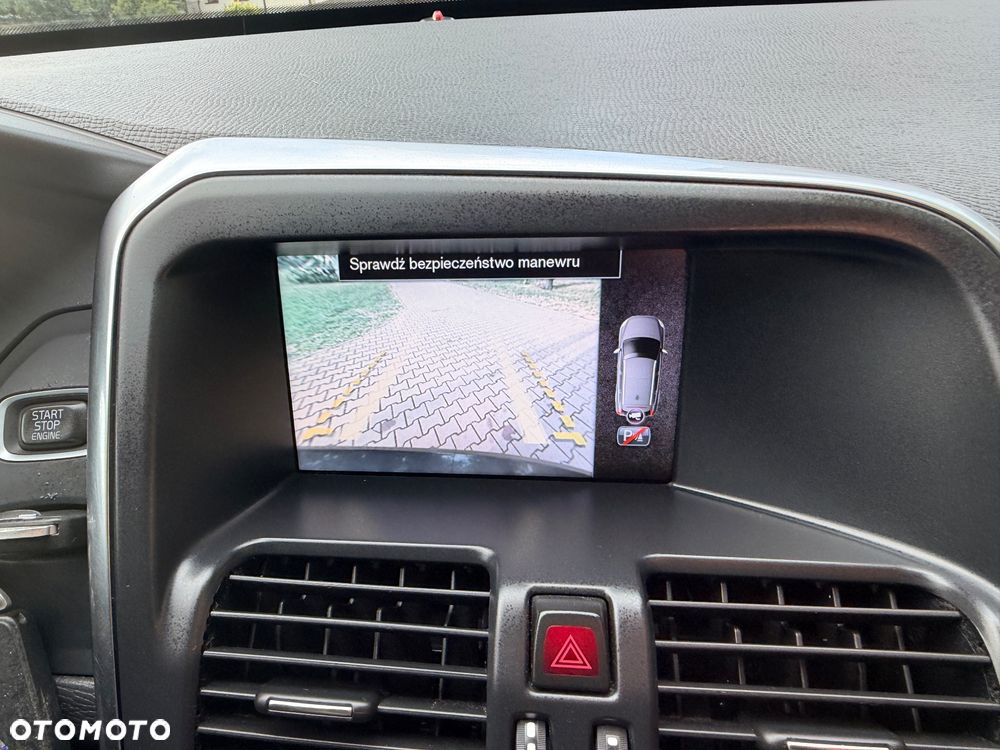 Volvo XC 60 D3 Momentum - 25