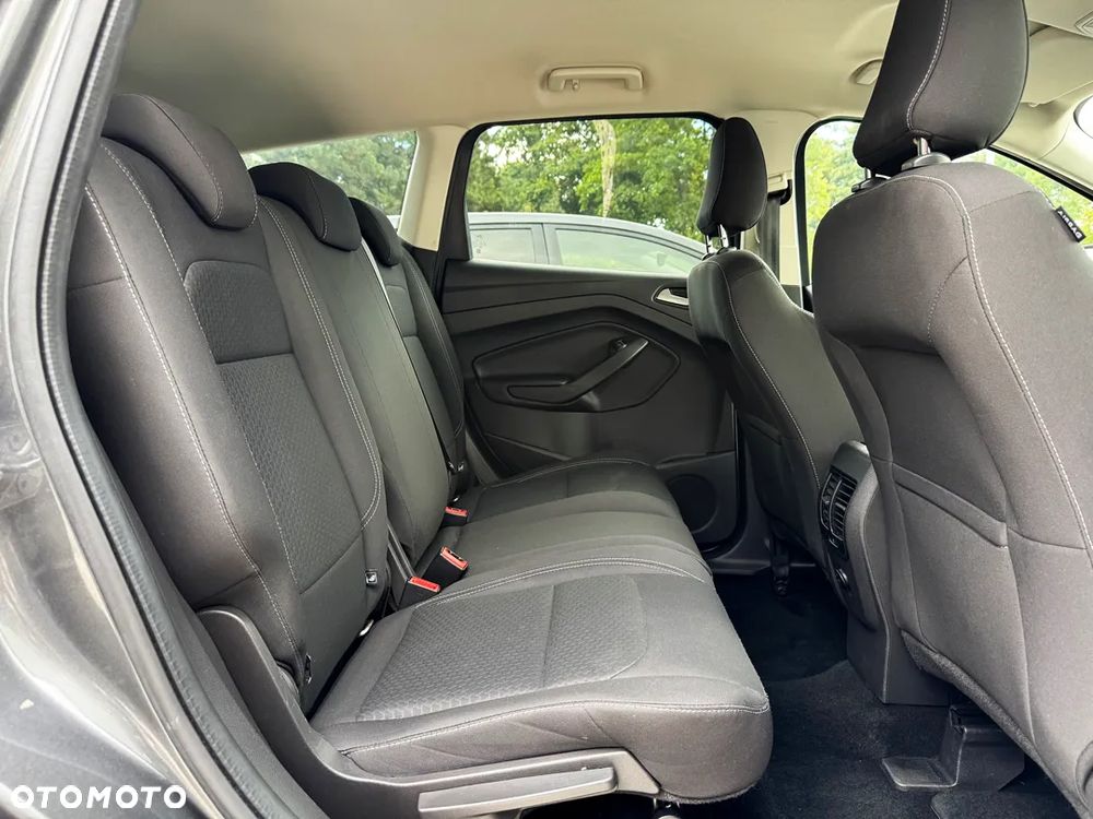 Ford Kuga 1.5 EcoBoost 2x4 Titanium - 34