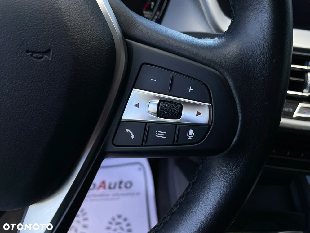 BMW Seria 2 218i Business Edition - 23