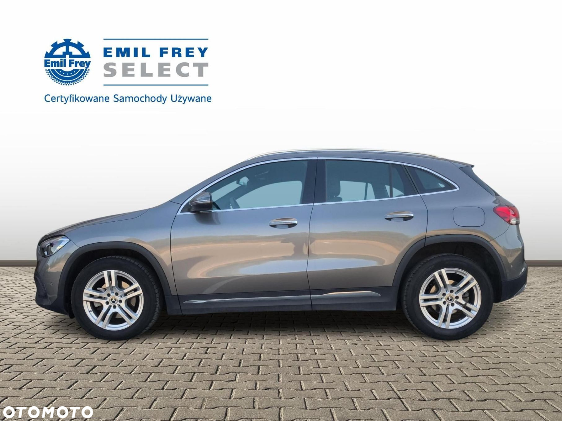 Mercedes-Benz GLA 200 Progressive - 2