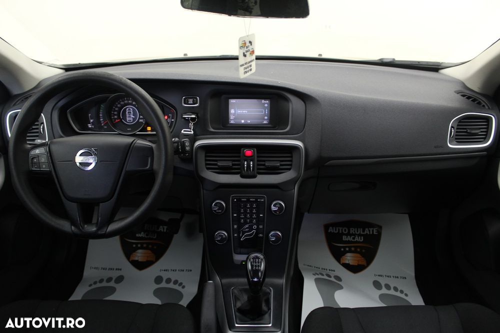 Volvo V40 - 8