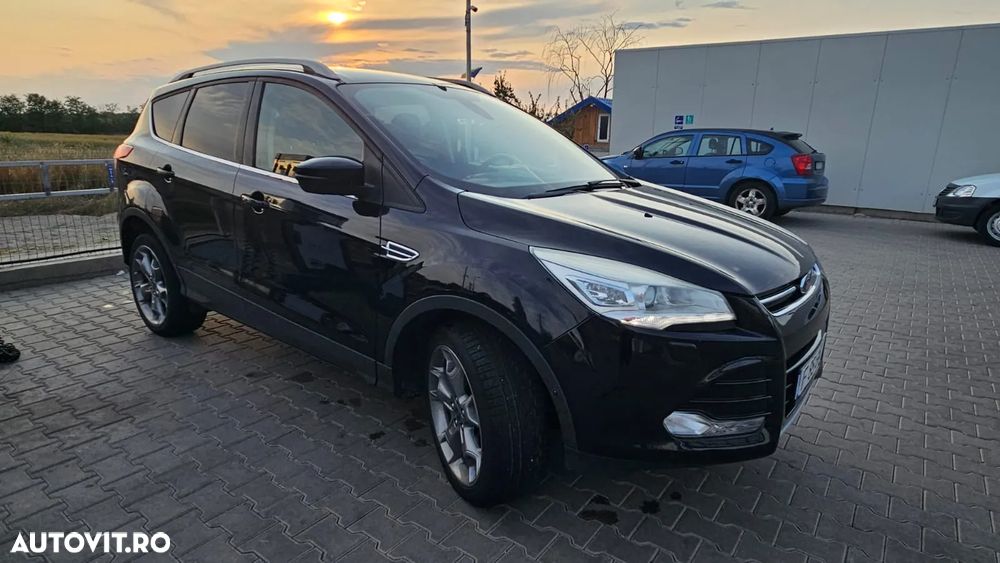 Ford Kuga 2.0 TDCi 4WD Powershift Titanium - 4