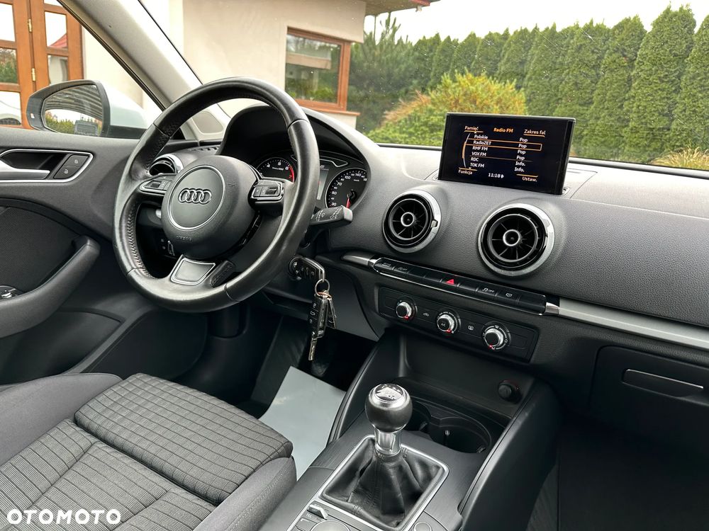 Audi A3 Sportback 1.4 TFSI Ambiente - 22