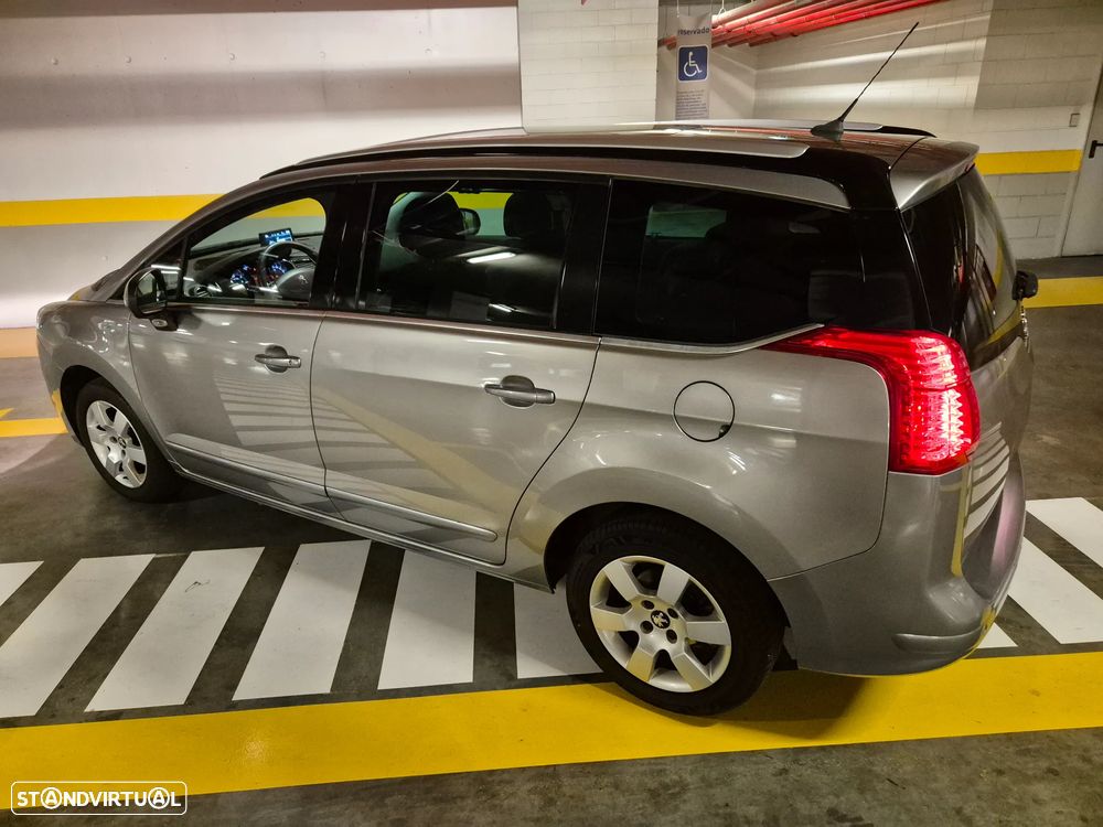 Peugeot 5008 1.6 HDi 7L Allure - 19