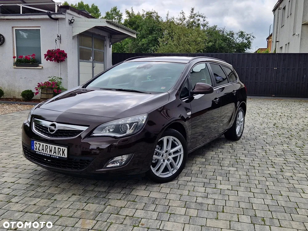 Opel Astra 1.4 Turbo 150 Jahre - 7