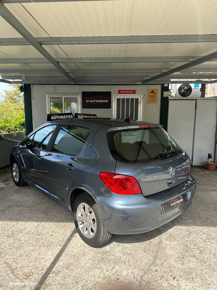 Peugeot 307 1.6 Executive Auto. - 5