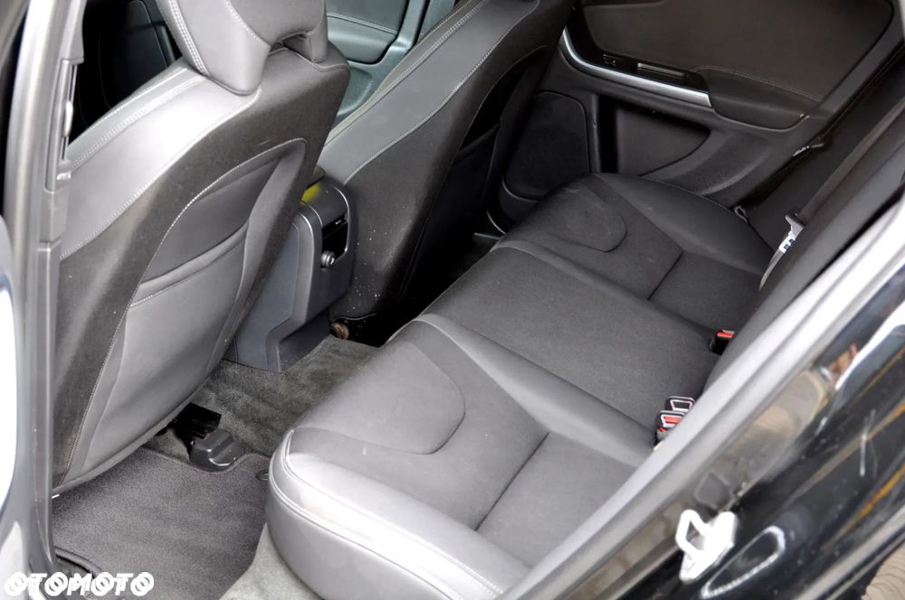Volvo V60 D4 Drive-E Summum - 25