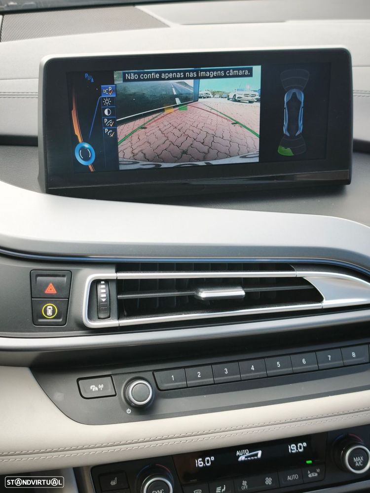 BMW i8 - 31