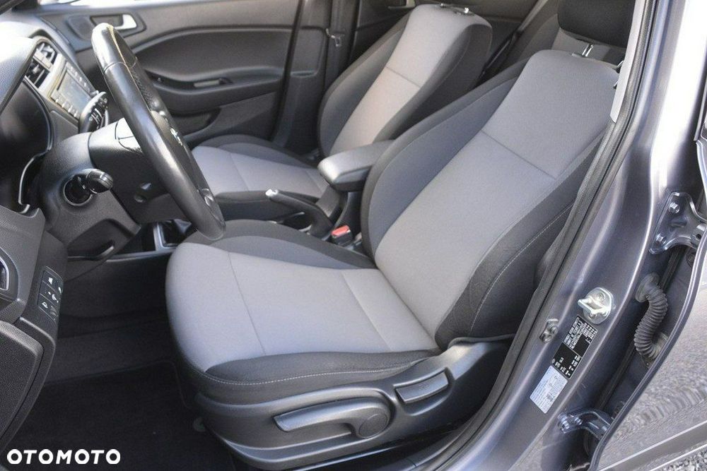 Hyundai i20 - 15